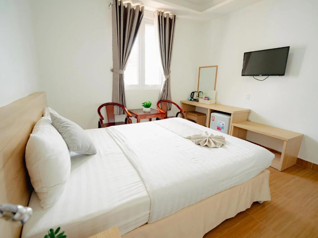 Phòng Superior khu Villa nhìn từ cuối giường 1.6m